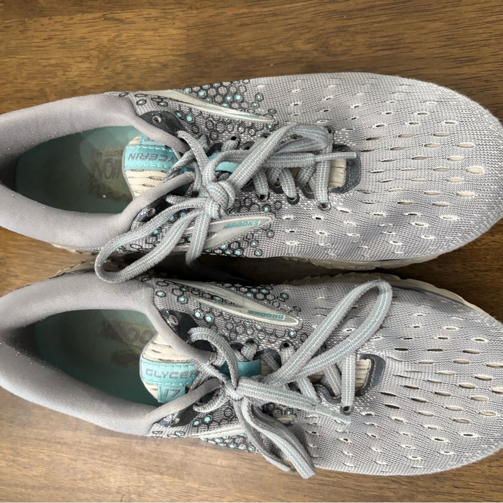 Brooks Gray Athletic Shoes with Cushioned Sole
